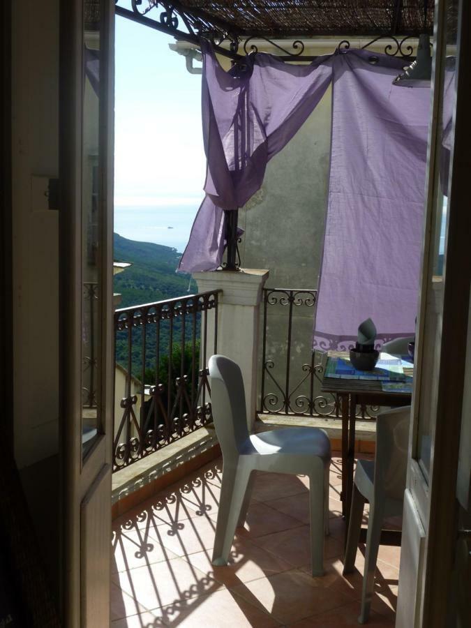 Casale Lucrezia Bed & Breakfast Cagnano Exterior photo